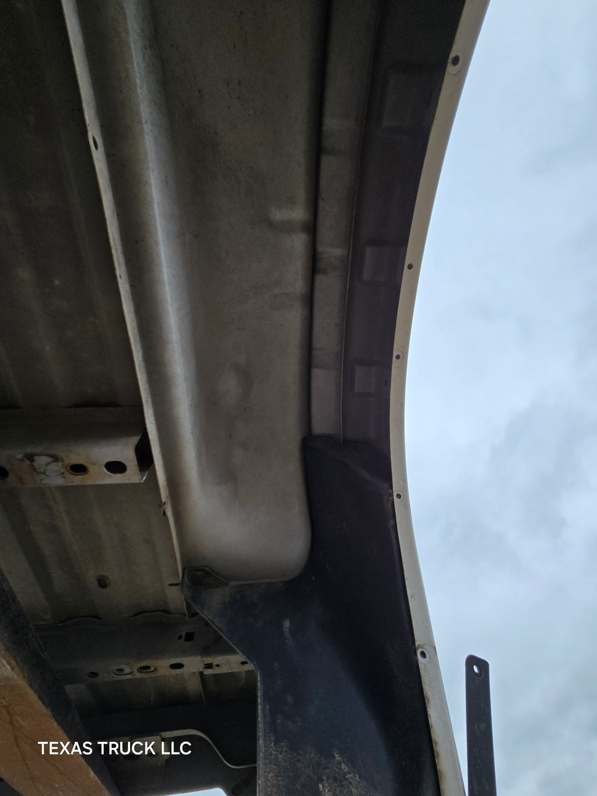 2009-2018 Dodge Ram 1500 4th gen 5' 7" Short Truck Bed - White