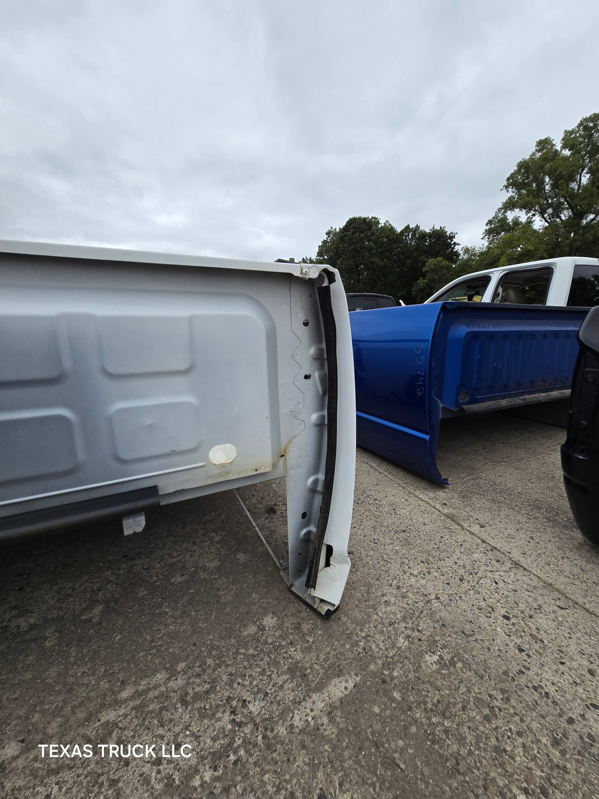 2009-2018 Dodge Ram 1500 4th gen 5' 7" Short Truck Bed - White