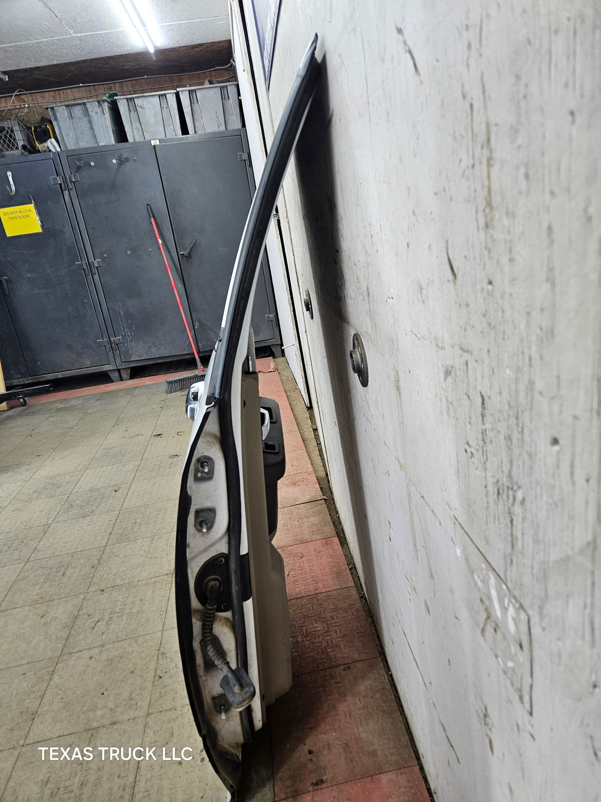 2009-2018 Dodge Ram 4th Gen Passenger Side Rear Quad Cab Door 1500 2500 3500 4500 5500 - Bright White Clear Coat & Pebble Beige/Bark Brown