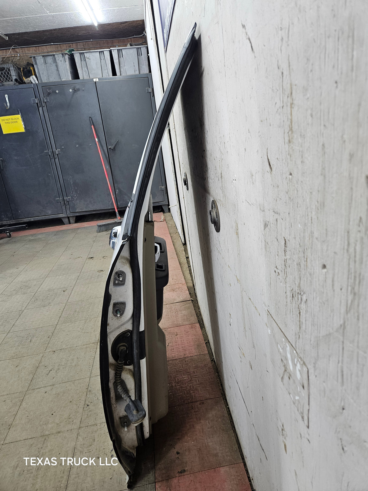 2009-2018 Dodge Ram 4th Gen Passenger Side Rear Quad Cab Door 1500 2500 3500 4500 5500 - Bright White Clear Coat & Pebble Beige/Bark Brown