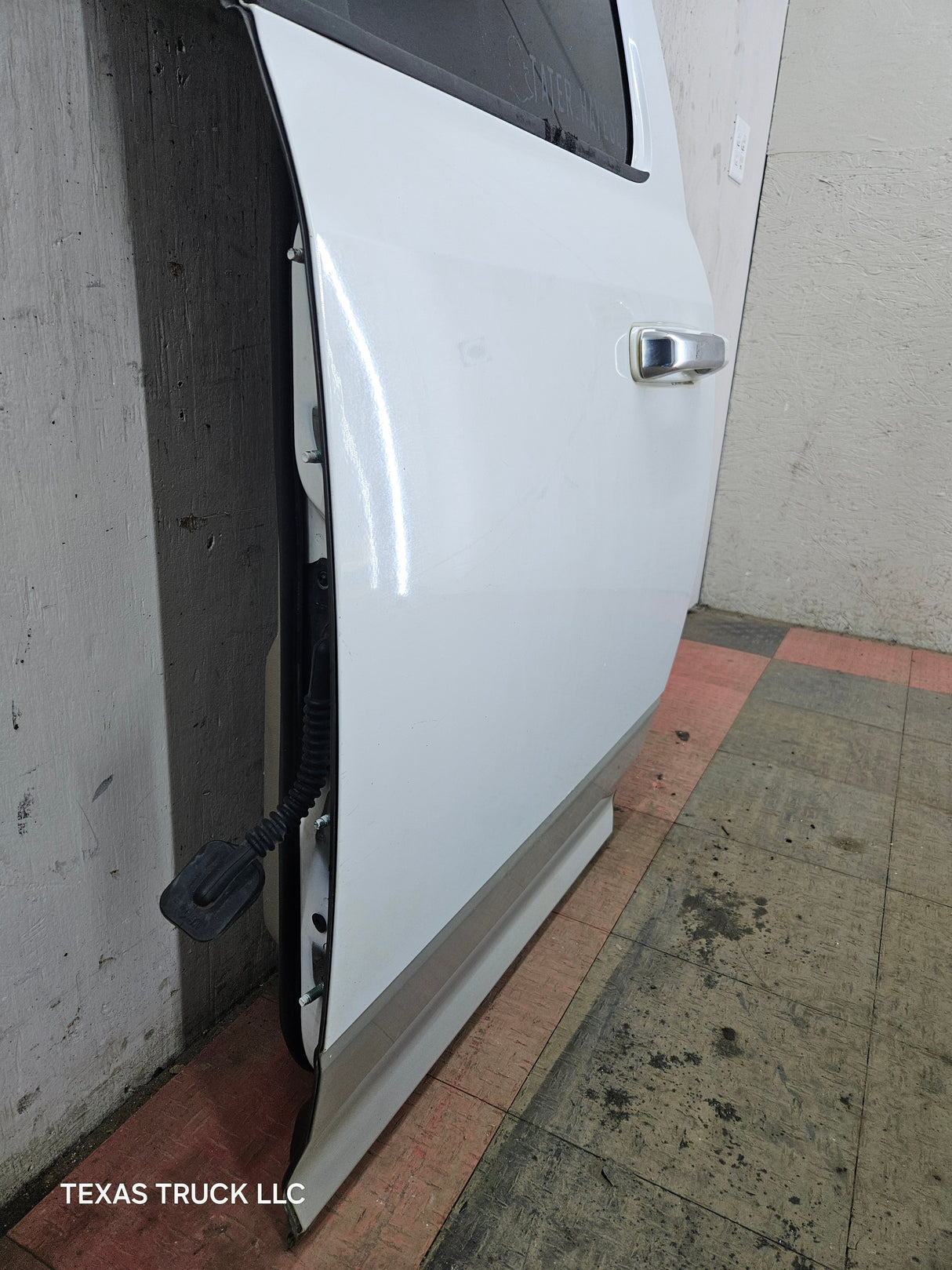 2009-2018 Dodge Ram 4th Gen Driver Side LH Rear Quad Cab Door 1500 2500 3500 4500 5500 - Bright White Clear Coat & Pebble Beige/Bark Brown