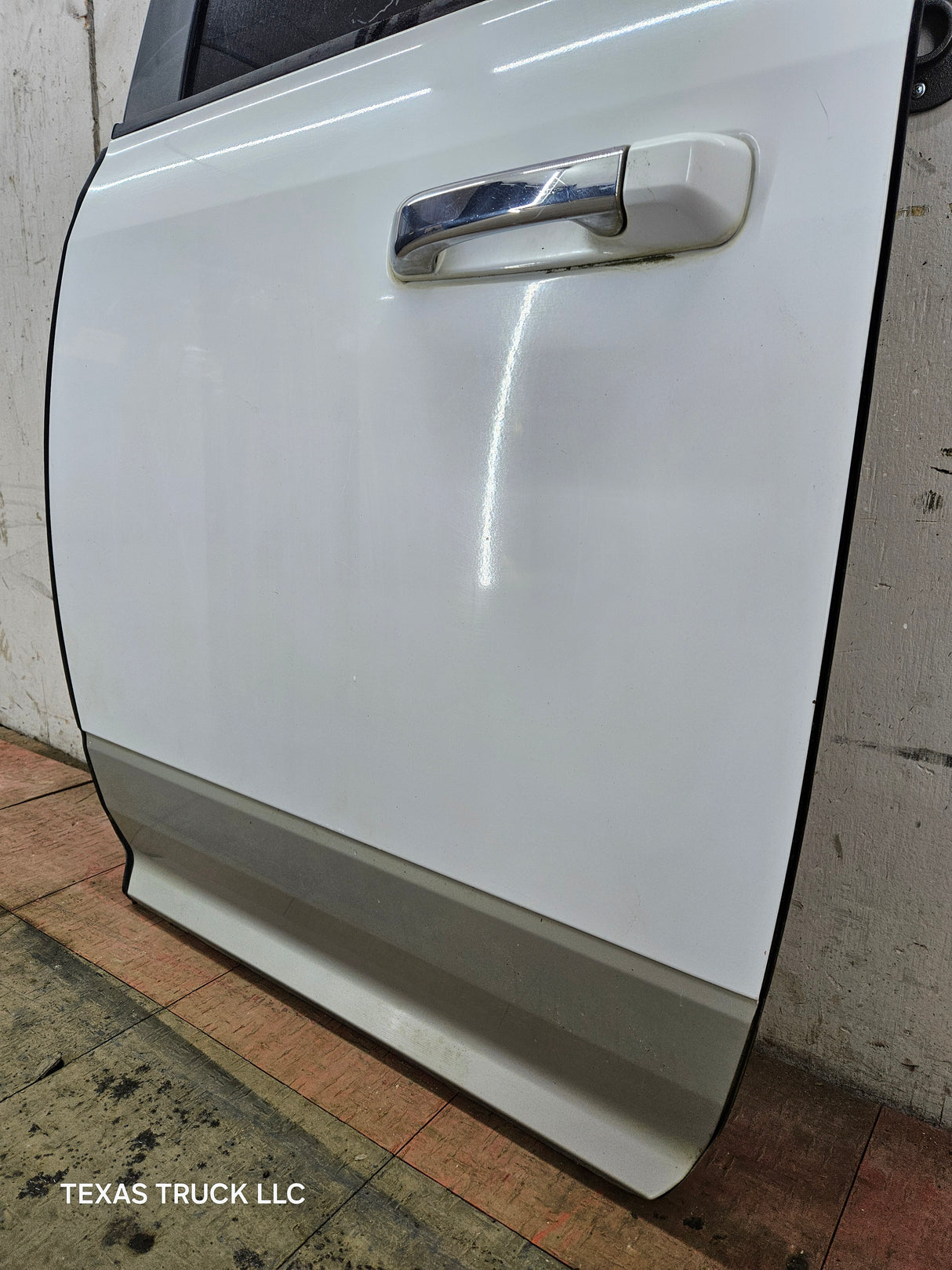 2009-2018 Dodge Ram 4th Gen Driver Side LH Rear Quad Cab Door 1500 2500 3500 4500 5500 - Bright White Clear Coat & Pebble Beige/Bark Brown