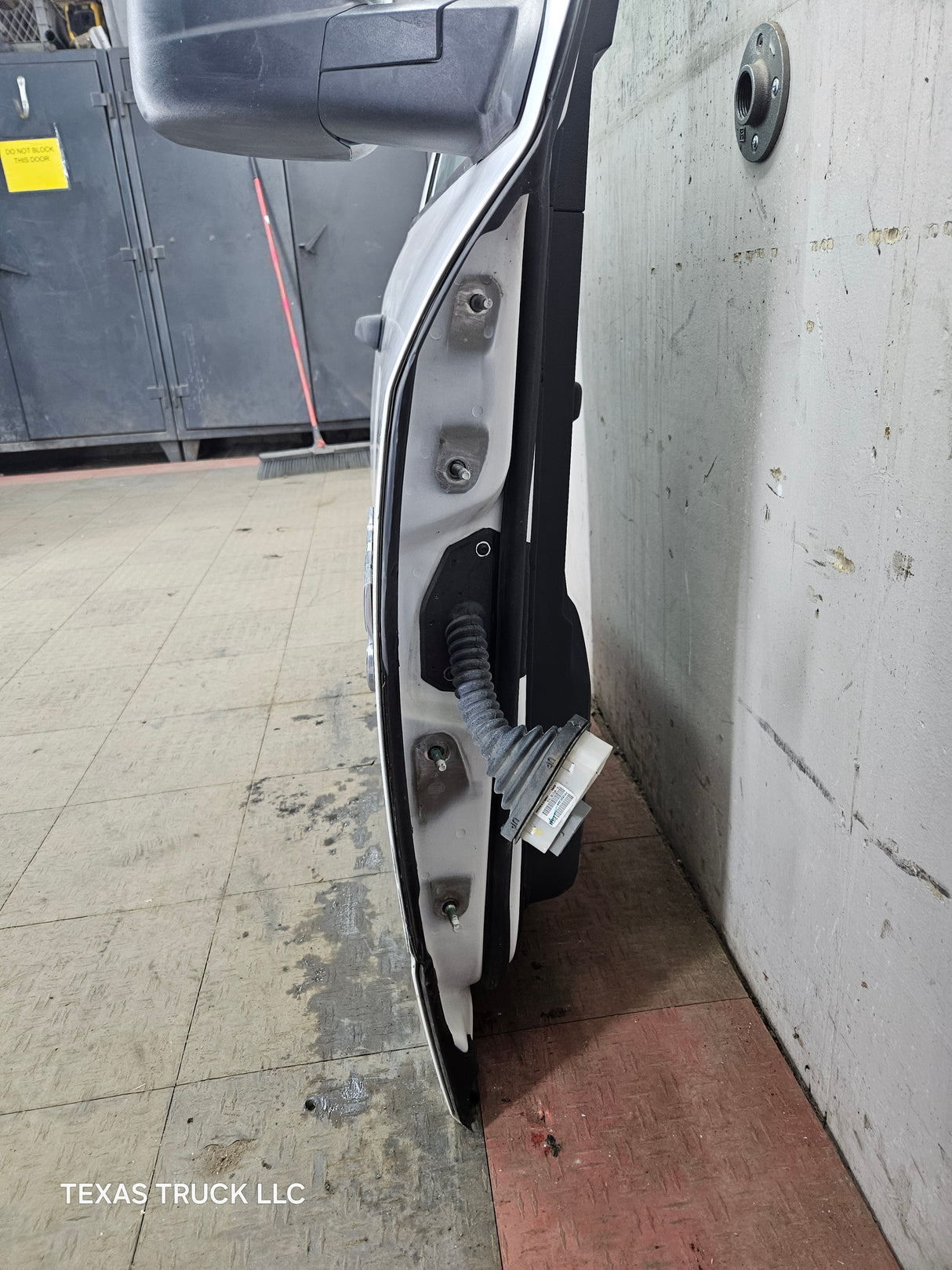 2009-2018 Dodge Ram 4th Gen Passenger Side RH Front Quad Crew Cab Door 1500 2500 3500 4500 5500 - Bright White Clear Coat