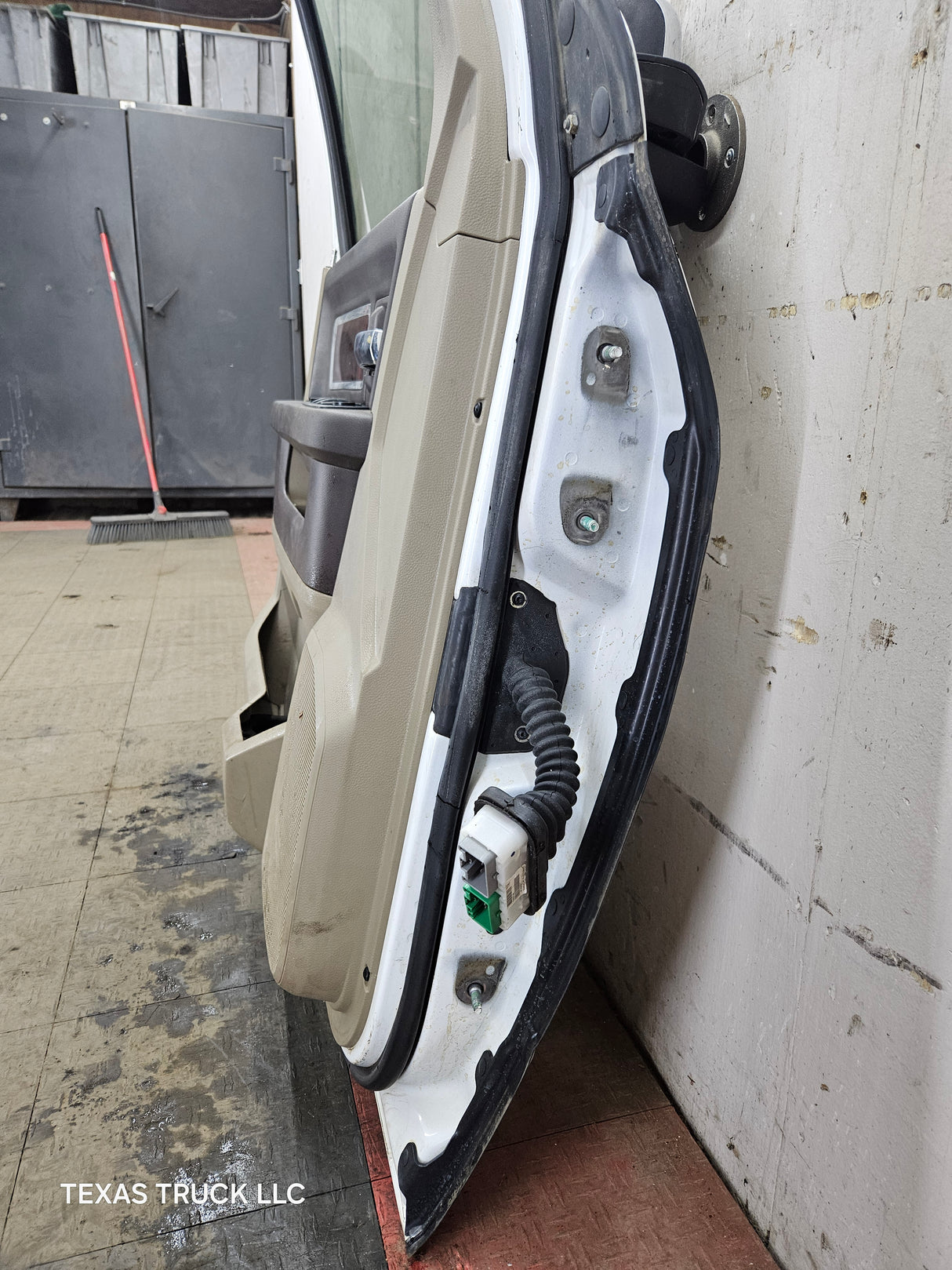 2009-2018 Dodge Ram 4th Gen LH Driver Side Front Quad Cab Door 1500 2500 3500 4500 5500 - Bright White Clear Coat & Pebble Beige/Bark Brown