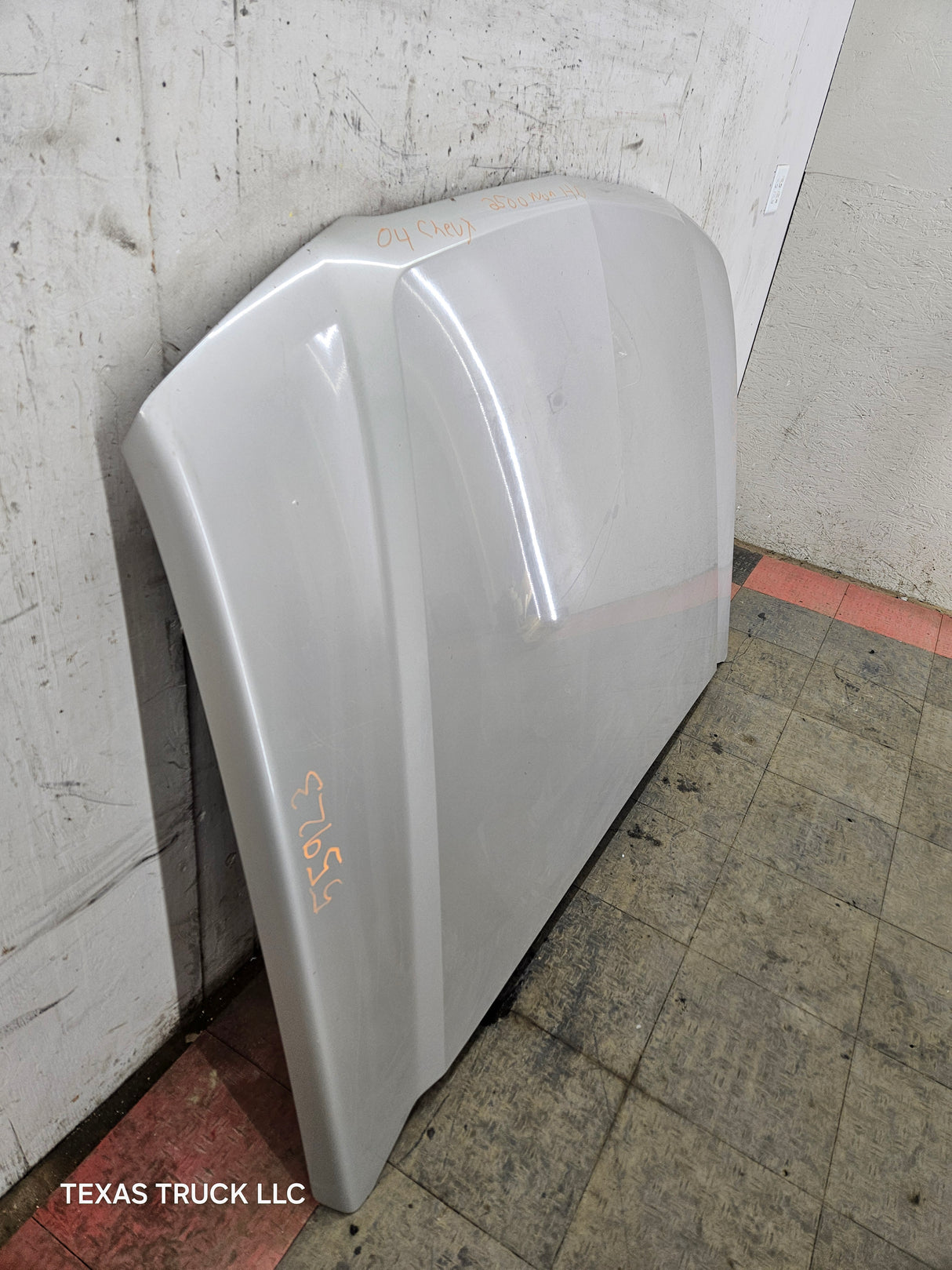 2003-2006 Chevrolet Silverado 1500 2500 'Cateye' Hood