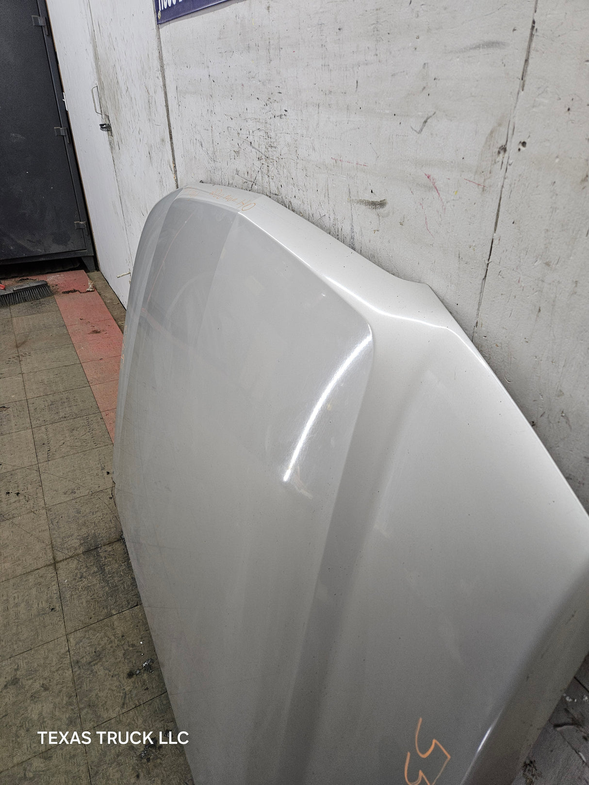 2003-2006 Chevrolet Silverado 1500 2500 'Cateye' Hood