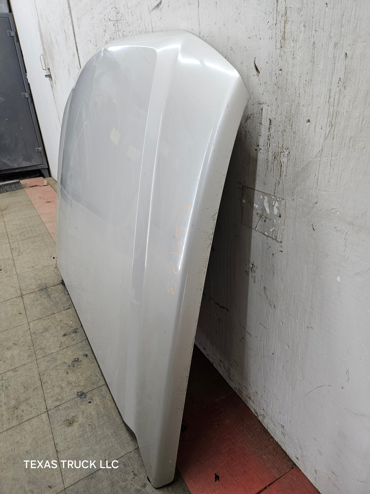 2003-2006 Chevrolet Silverado 1500 2500 'Cateye' Hood