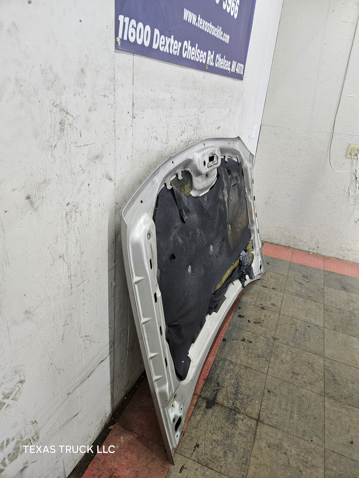 2003-2006 Chevrolet Silverado 1500 2500 'Cateye' Hood