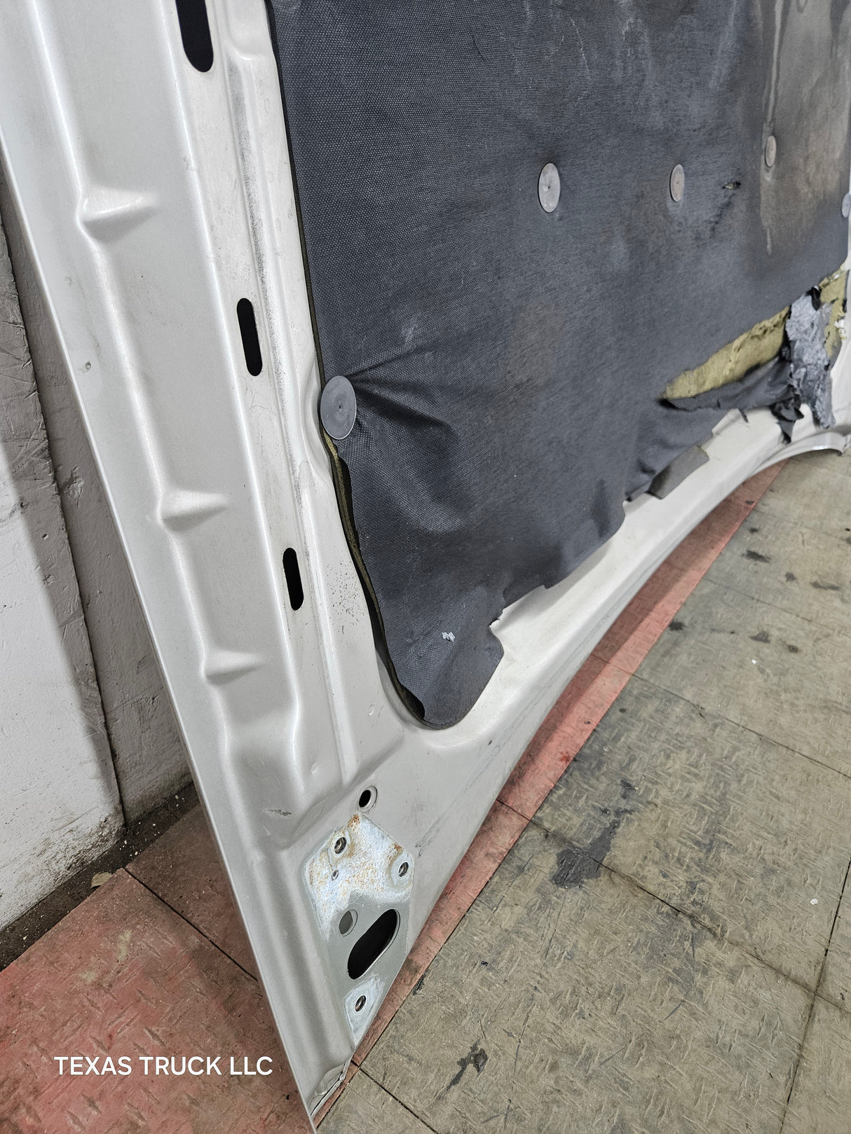 2003-2006 Chevrolet Silverado 1500 2500 'Cateye' Hood