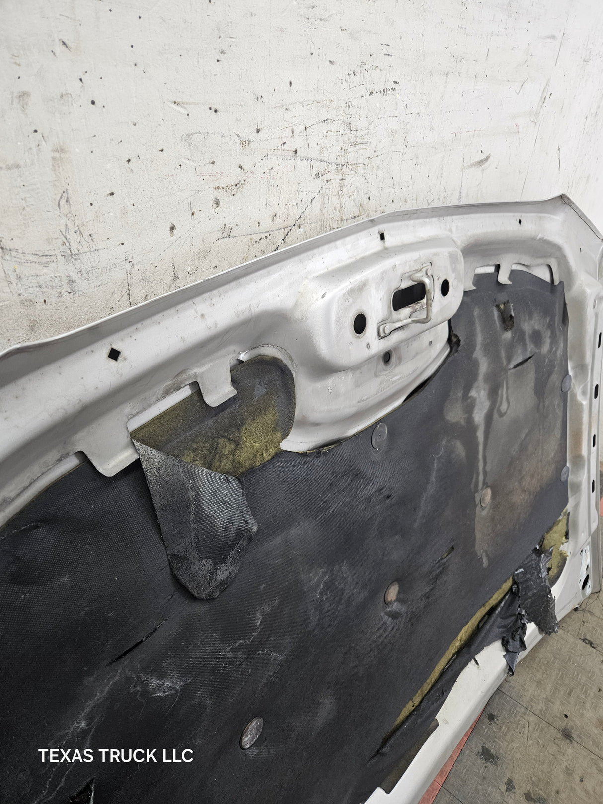 2003-2006 Chevrolet Silverado 1500 2500 'Cateye' Hood