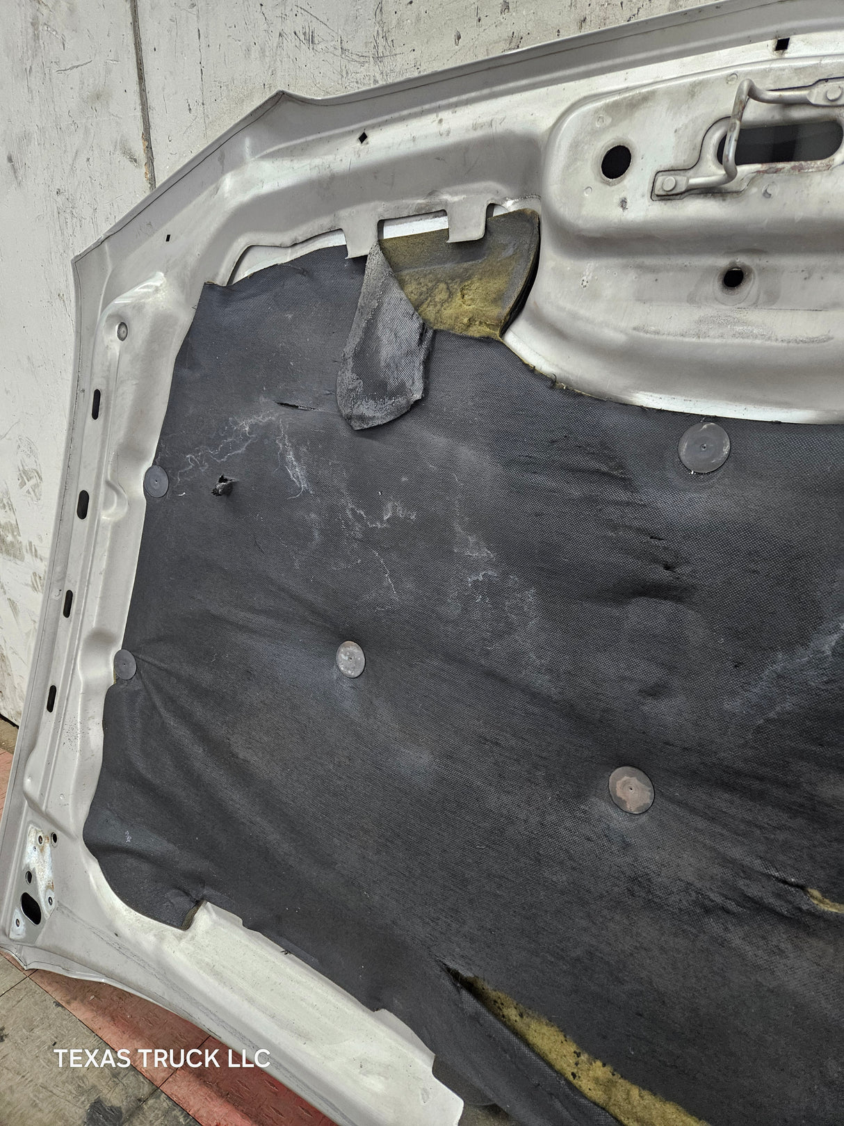 2003-2006 Chevrolet Silverado 1500 2500 'Cateye' Hood