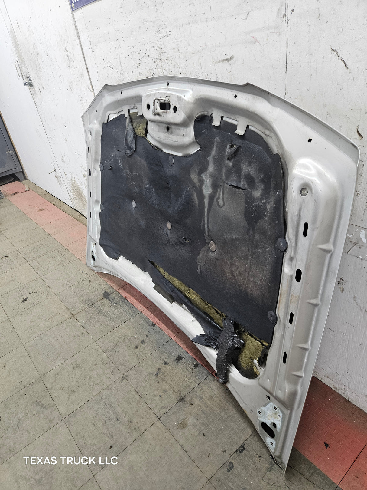 2003-2006 Chevrolet Silverado 1500 2500 'Cateye' Hood