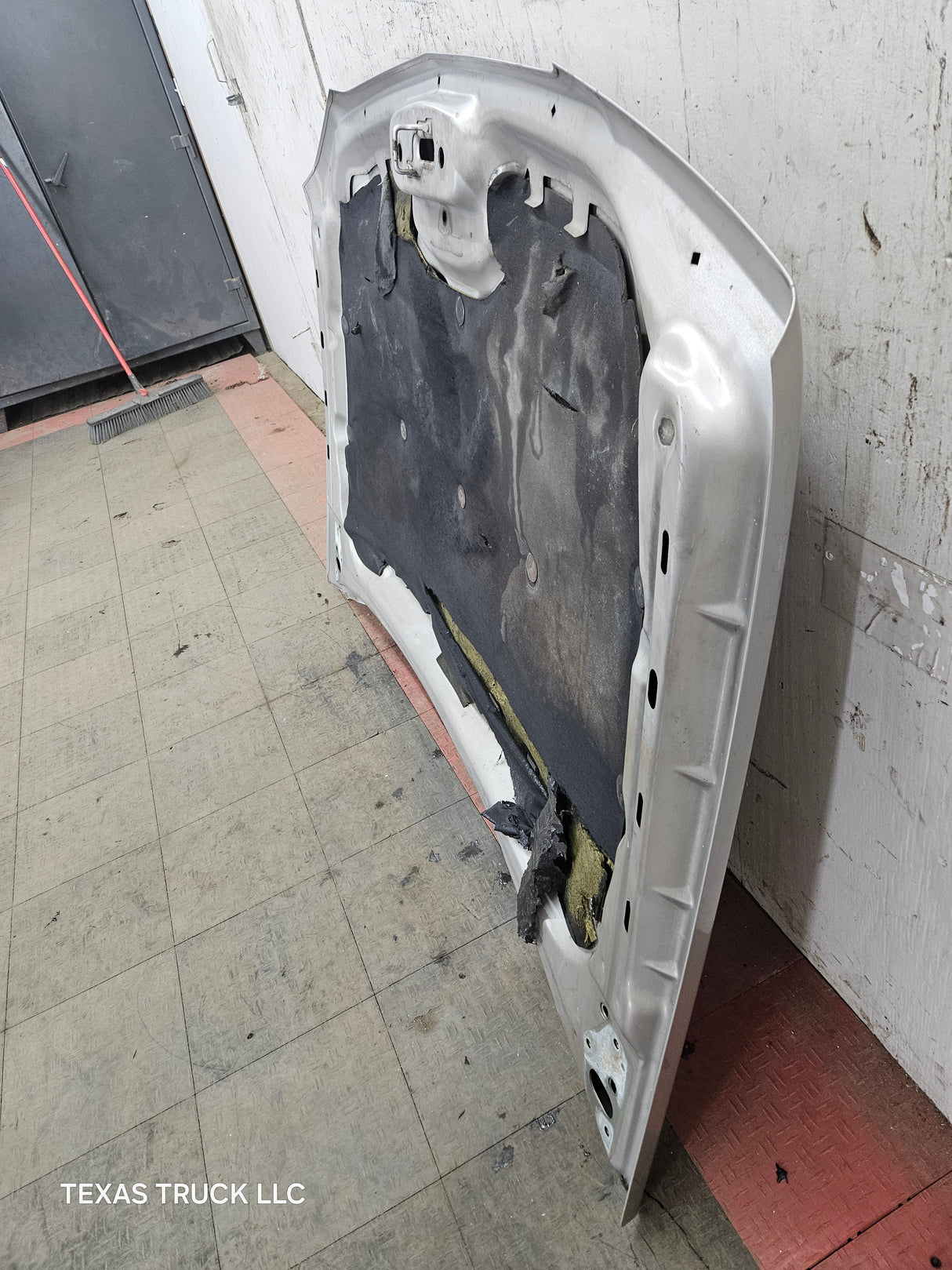 2003-2006 Chevrolet Silverado 1500 2500 'Cateye' Hood