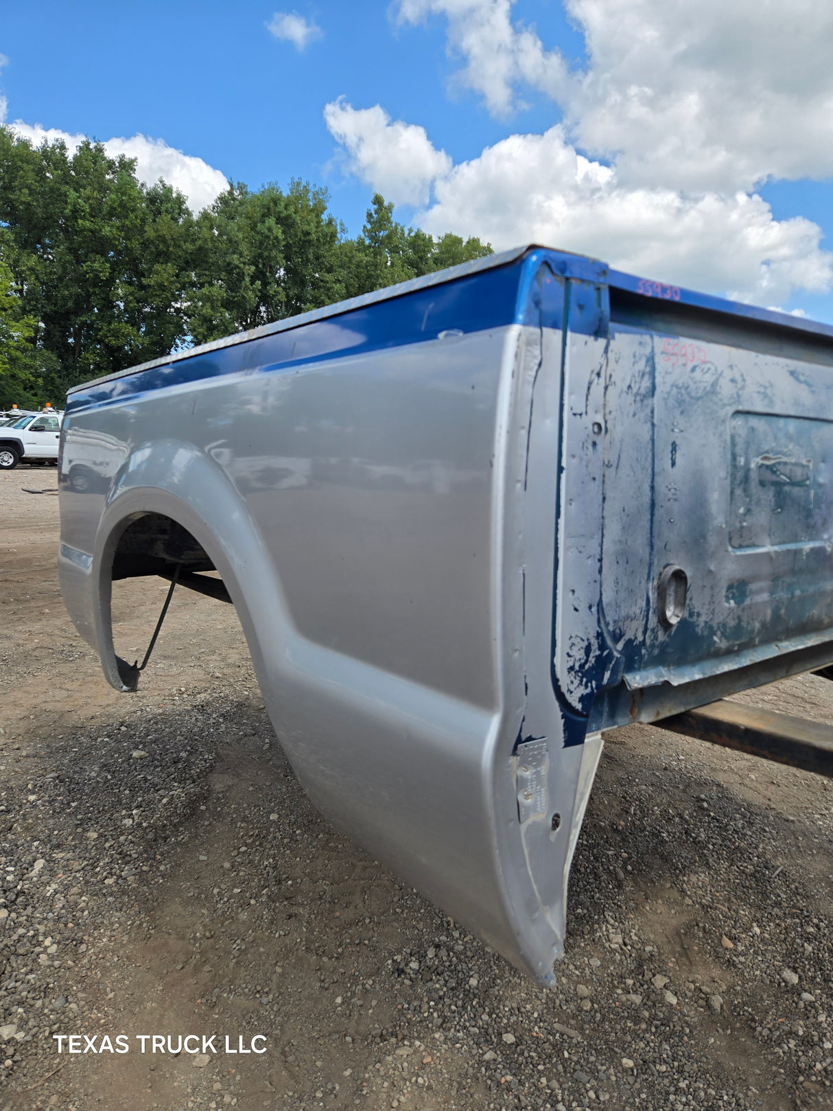 1999-2010 Ford Super Duty F250 F350 6' 9" Short Truck Bed - Silver