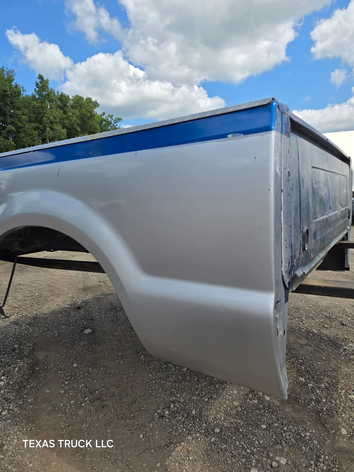 1999-2010 Ford Super Duty F250 F350 6' 9" Short Truck Bed - Silver