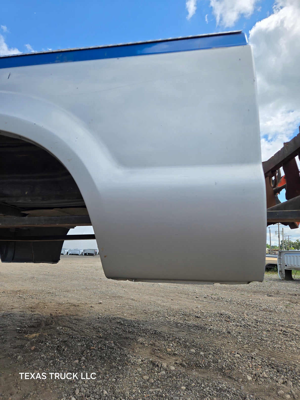 1999-2010 Ford Super Duty F250 F350 6' 9" Short Truck Bed - Silver