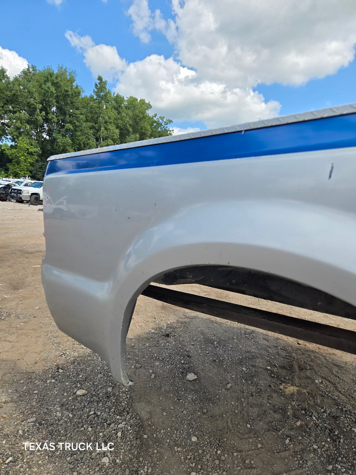 1999-2010 Ford Super Duty F250 F350 6' 9" Short Truck Bed - Silver