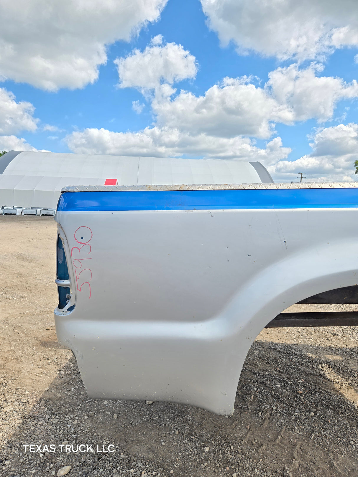 1999-2010 Ford Super Duty F250 F350 6' 9" Short Truck Bed - Silver