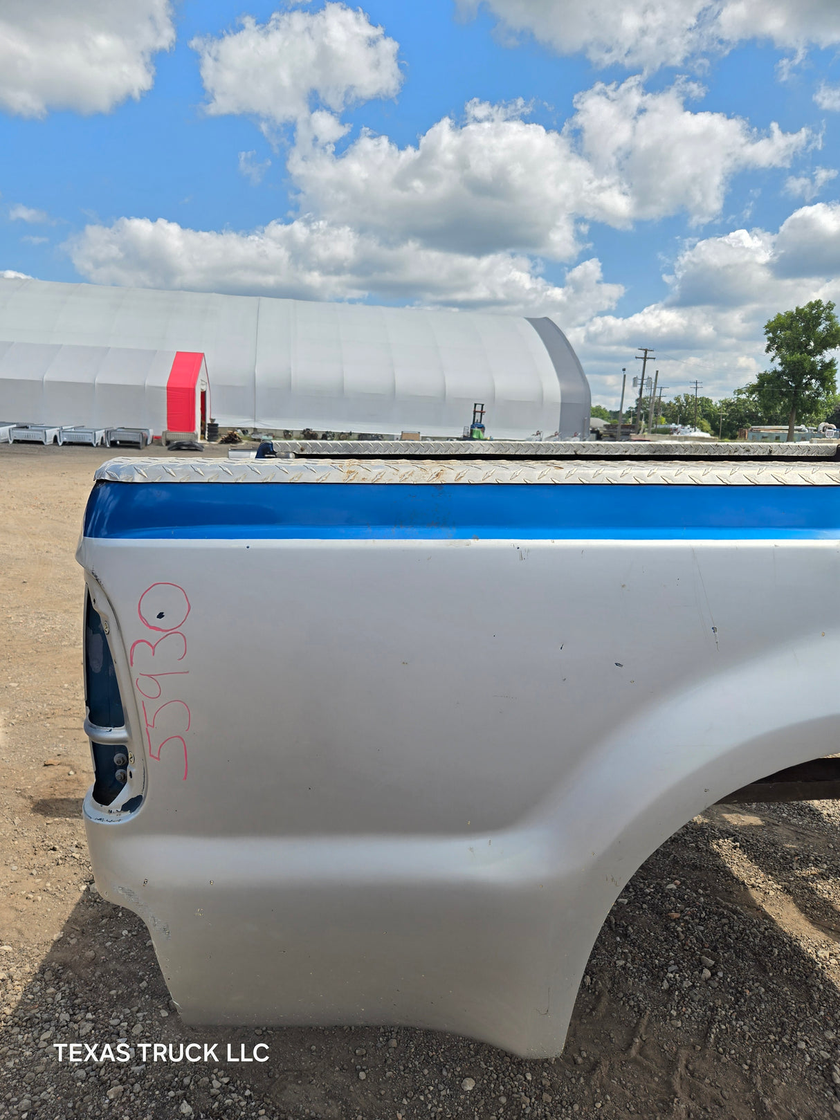 1999-2010 Ford Super Duty F250 F350 6' 9" Short Truck Bed - Silver