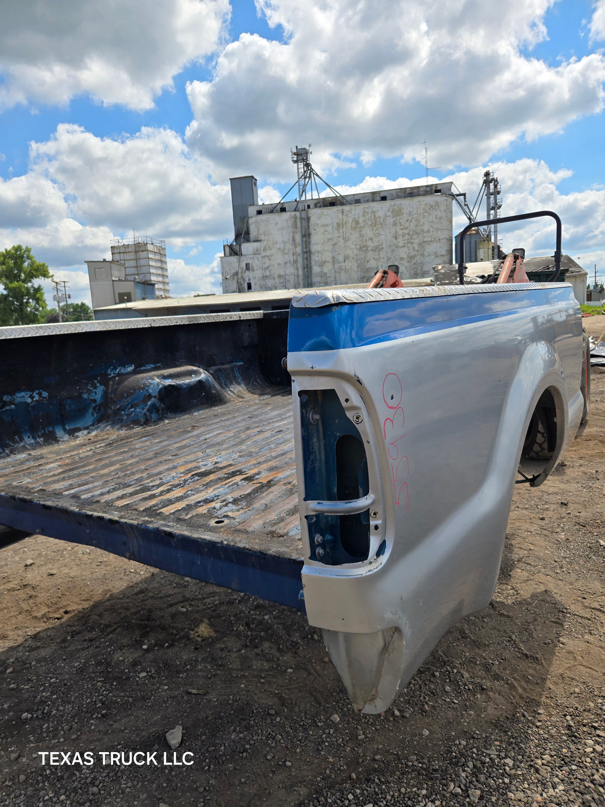 1999-2010 Ford Super Duty F250 F350 6' 9" Short Truck Bed - Silver