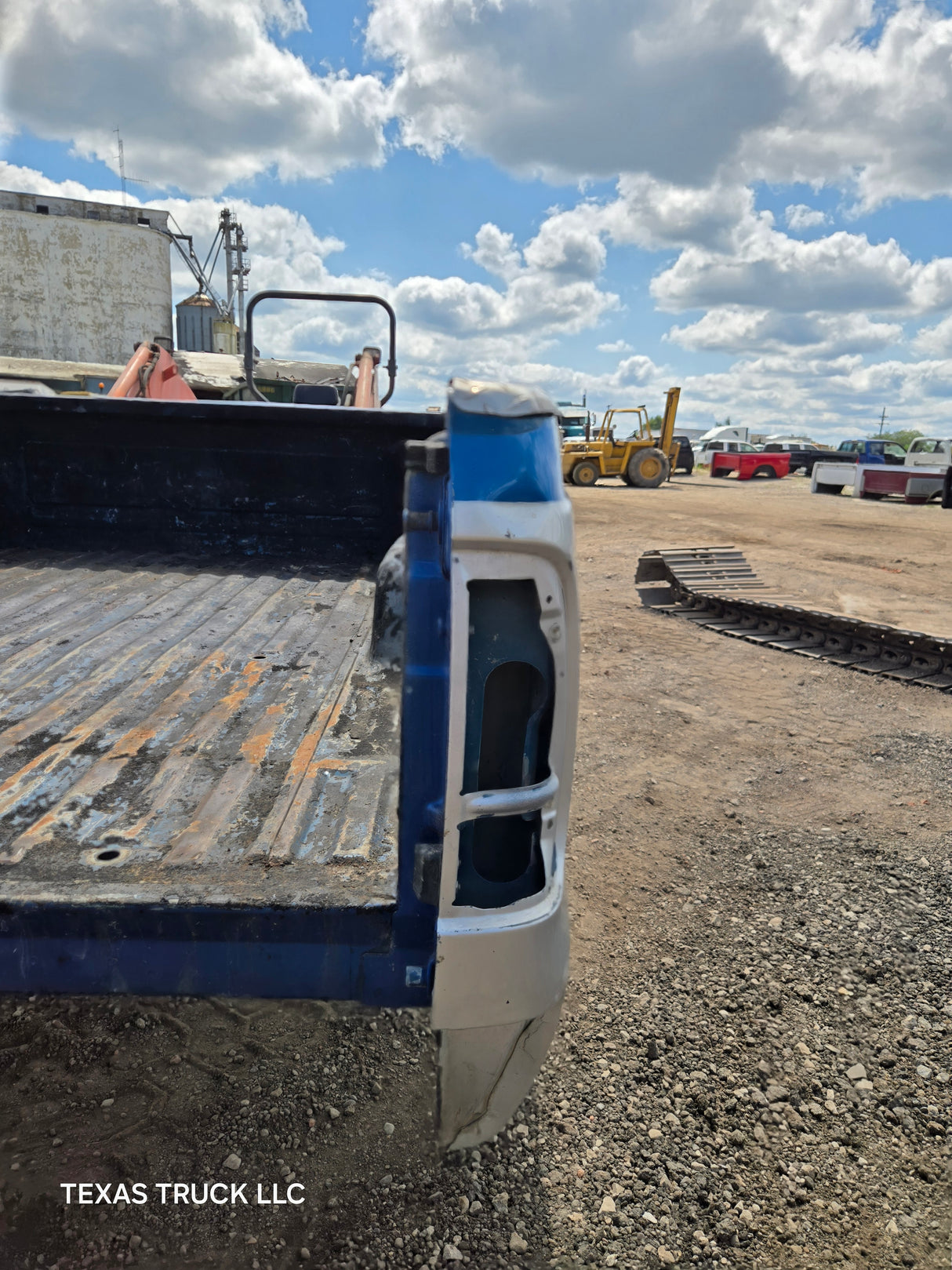 1999-2010 Ford Super Duty F250 F350 6' 9" Short Truck Bed - Silver