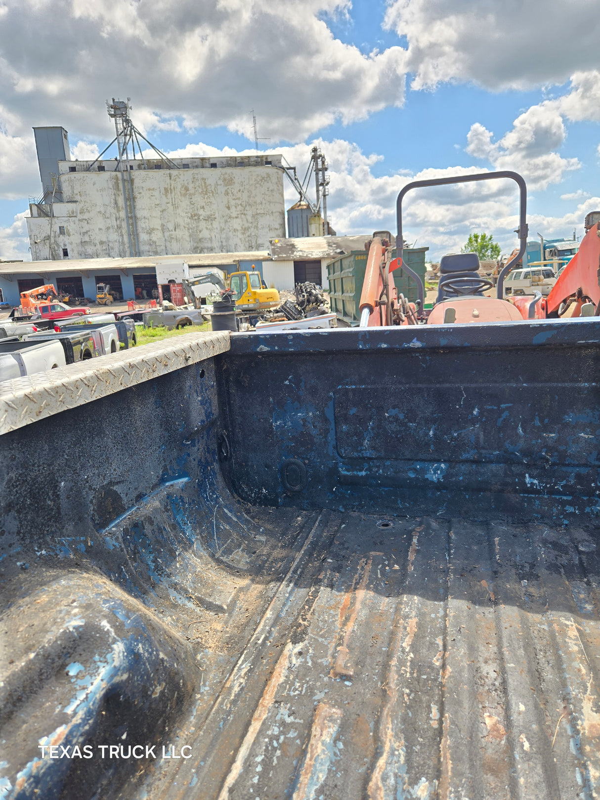 1999-2010 Ford Super Duty F250 F350 6' 9" Short Truck Bed - Silver