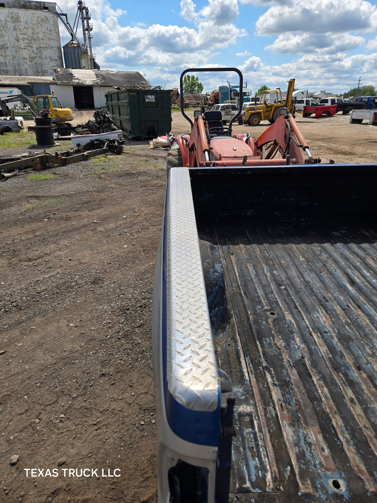 1999-2010 Ford Super Duty F250 F350 6' 9" Short Truck Bed - Silver