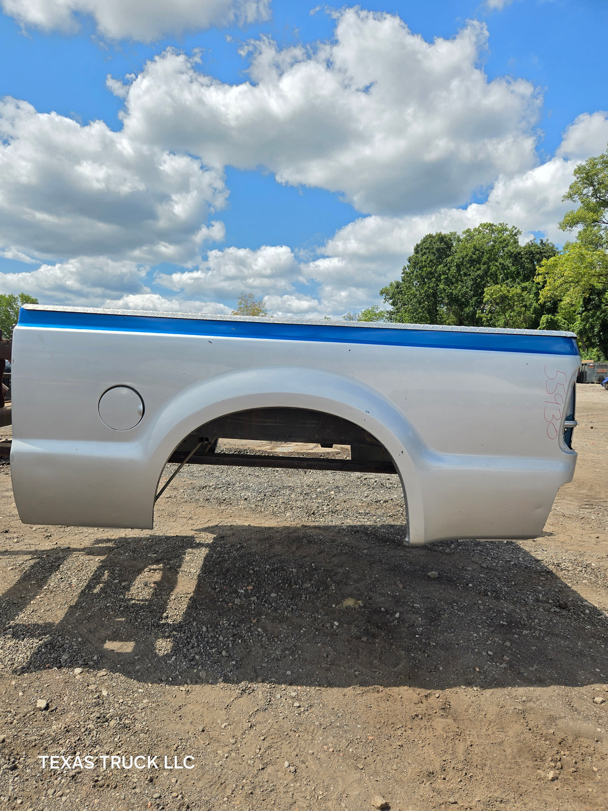 1999-2010 Ford Super Duty F250 F350 6' 9" Short Truck Bed - Silver