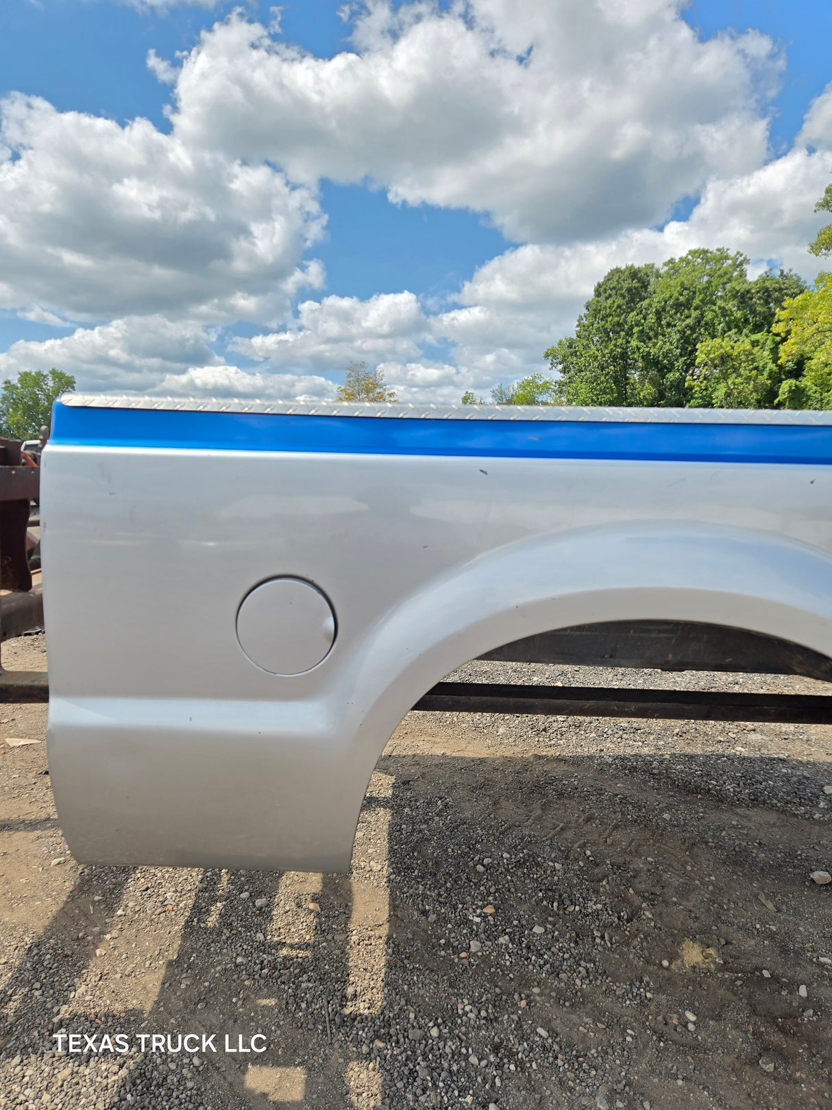 1999-2010 Ford Super Duty F250 F350 6' 9" Short Truck Bed - Silver