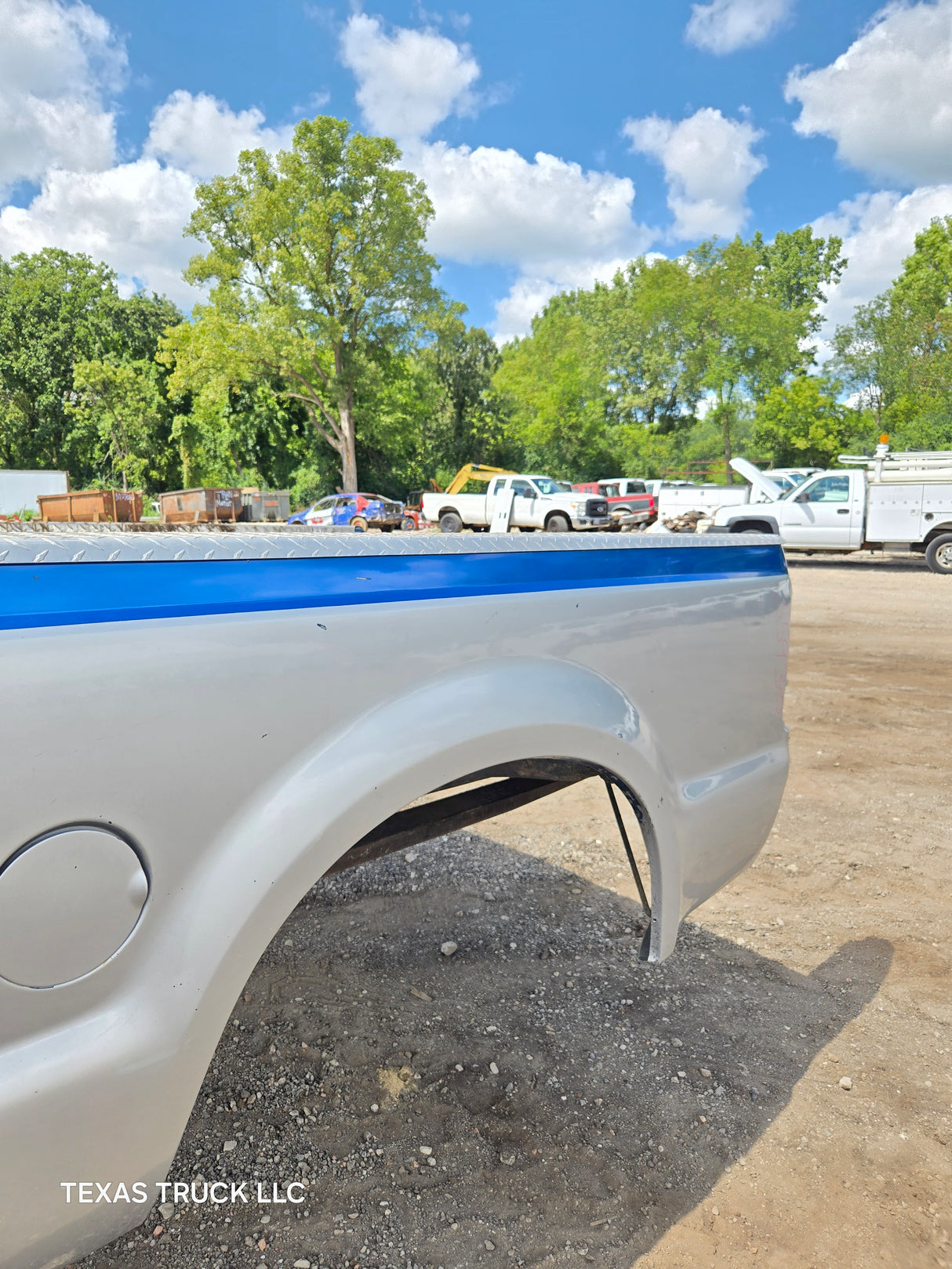 1999-2010 Ford Super Duty F250 F350 6' 9" Short Truck Bed - Silver