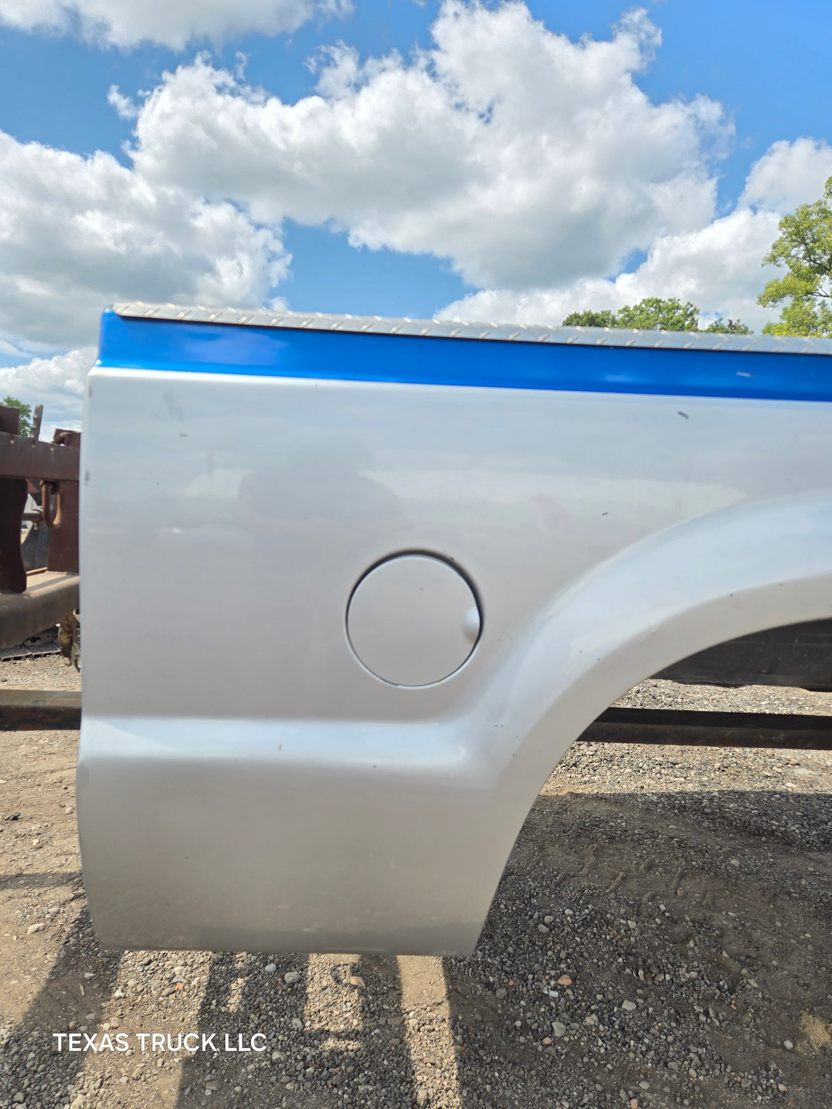 1999-2010 Ford Super Duty F250 F350 6' 9" Short Truck Bed - Silver