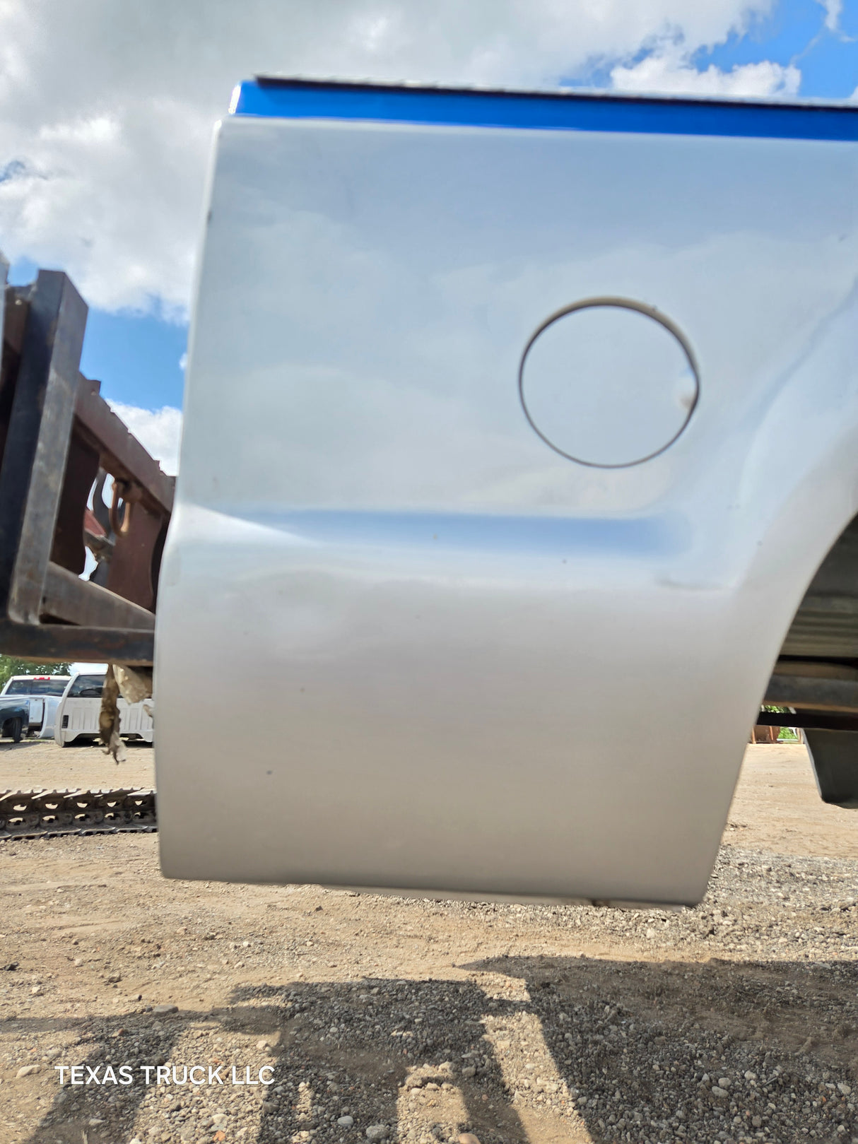 1999-2010 Ford Super Duty F250 F350 6' 9" Short Truck Bed - Silver