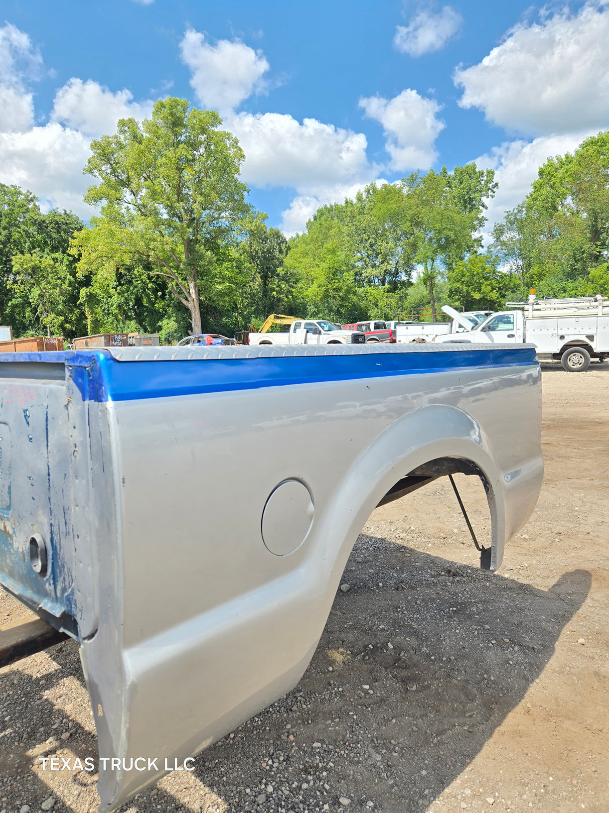 1999-2010 Ford Super Duty F250 F350 6' 9" Short Truck Bed - Silver