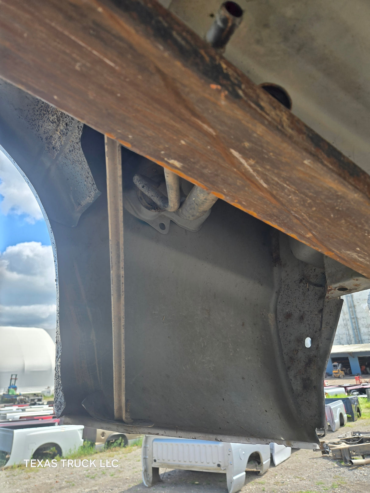 1999-2010 Ford Super Duty F250 F350 6' 9" Short Truck Bed - Silver