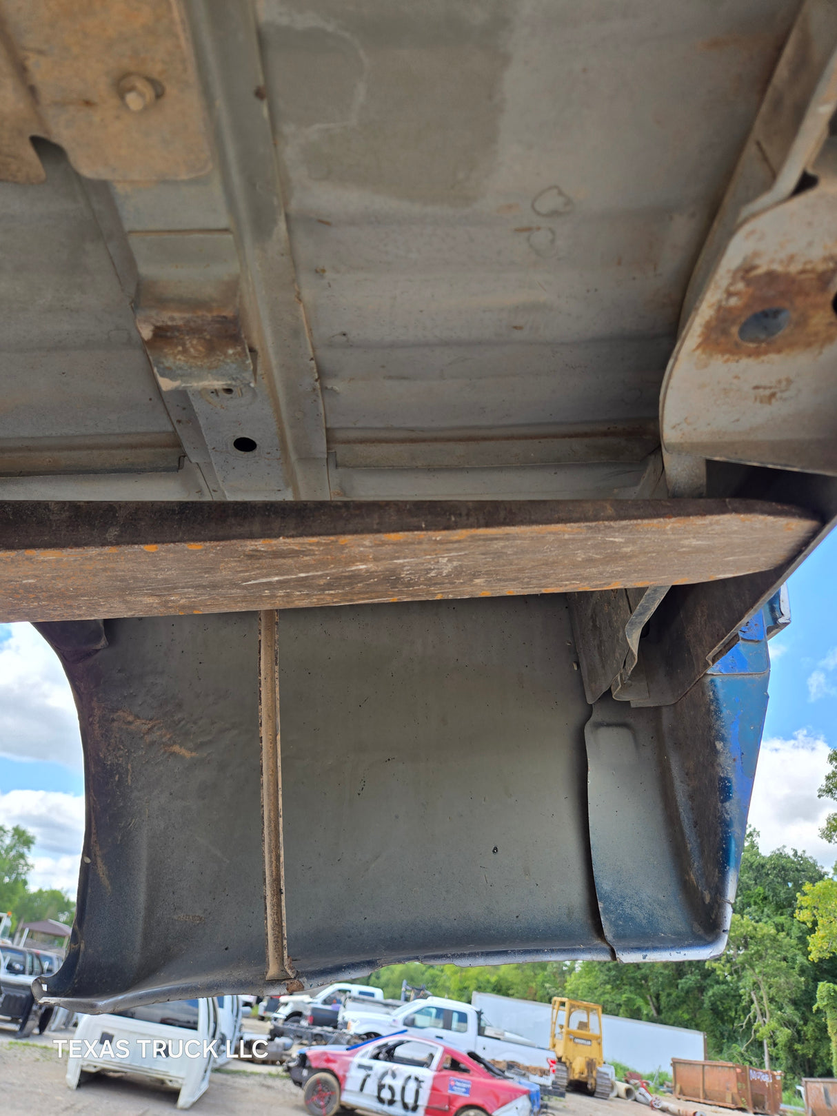 1999-2010 Ford Super Duty F250 F350 6' 9" Short Truck Bed - Silver