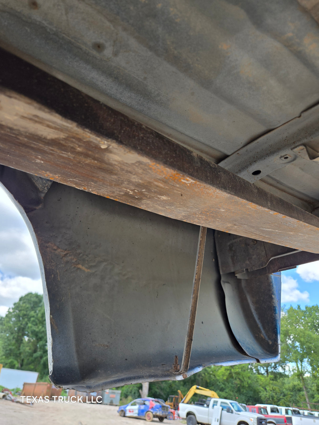 1999-2010 Ford Super Duty F250 F350 6' 9" Short Truck Bed - Silver