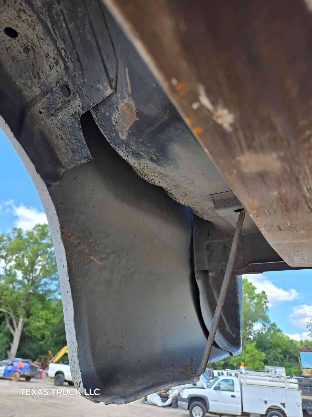 1999-2010 Ford Super Duty F250 F350 6' 9" Short Truck Bed - Silver