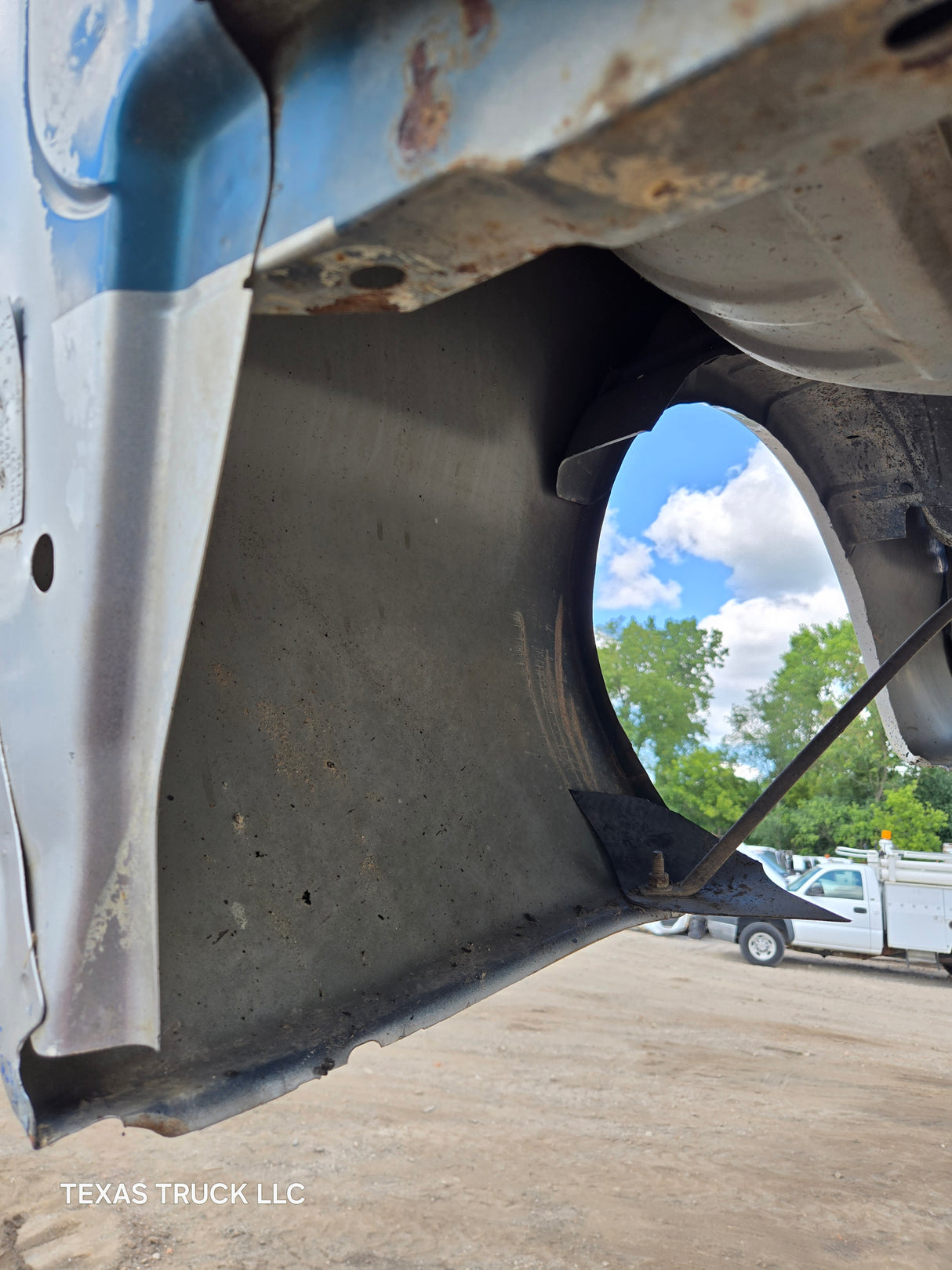 1999-2010 Ford Super Duty F250 F350 6' 9" Short Truck Bed - Silver