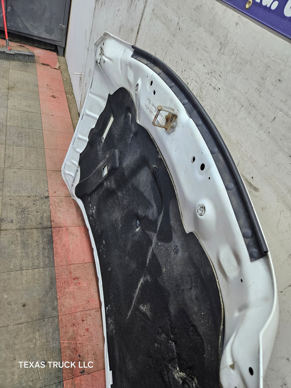 2009-2018 Dodge Ram 1500 4th Gen Hood - White