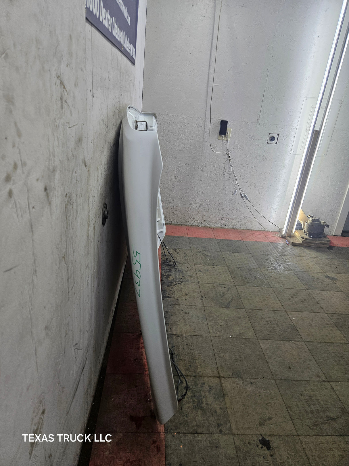 2009-2018 Dodge Ram 1500 4th Gen Hood - White