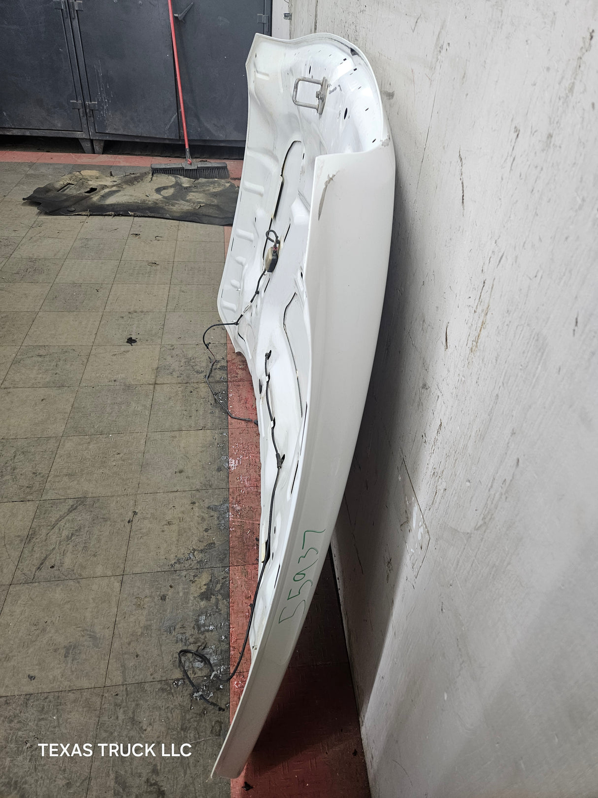 2009-2018 Dodge Ram 1500 4th Gen Hood - White