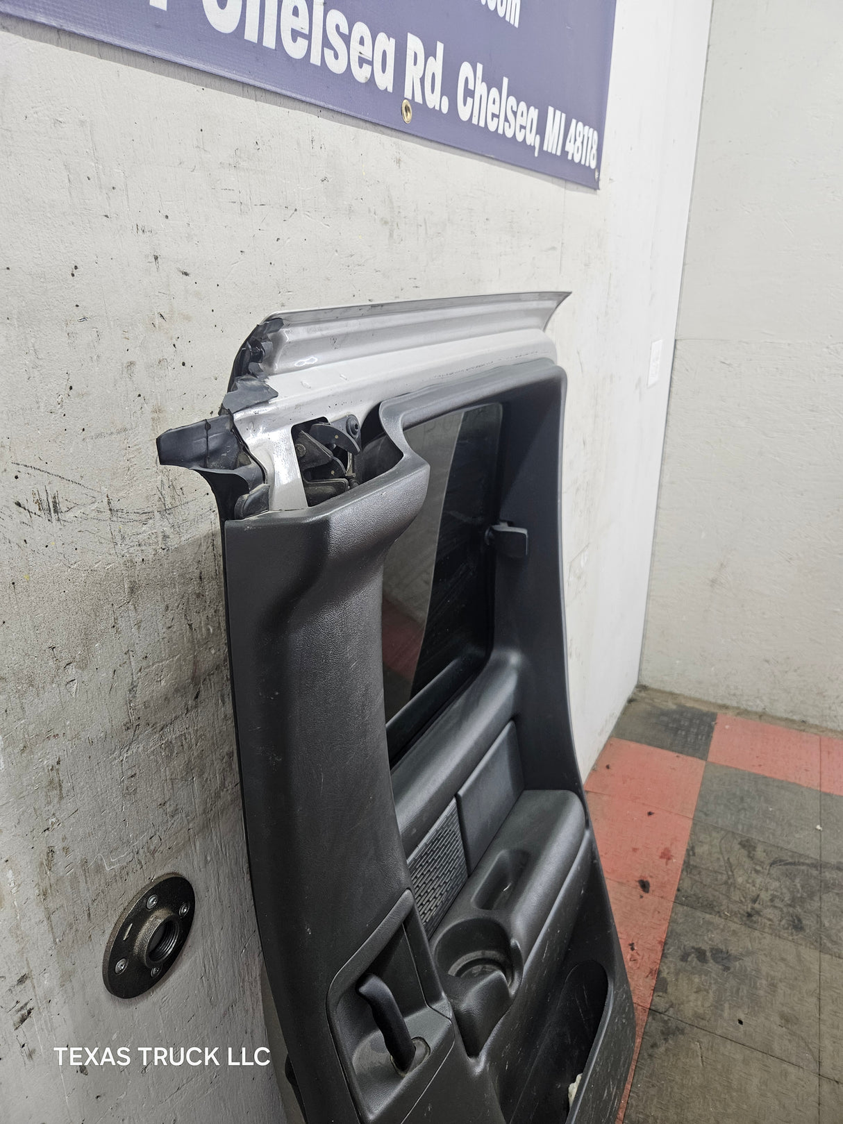 1999-2006 Chevrolet Silverado / GMC Sierra 1500 2500 3500 HD Rear Passenger side Extended Cab rear door - Pewter/Tan