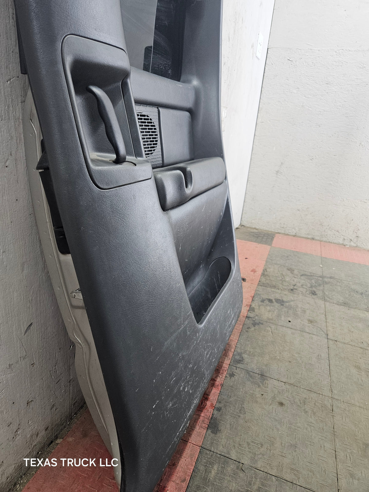 1999-2006 Chevrolet Silverado / GMC Sierra 1500 2500 3500 HD Rear Passenger side Extended Cab rear door - Pewter/Tan