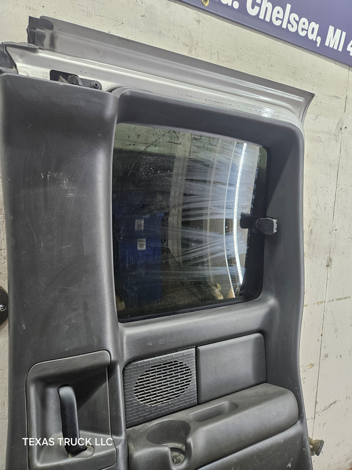 1999-2006 Chevrolet Silverado / GMC Sierra 1500 2500 3500 HD Rear Passenger side Extended Cab rear door - Pewter/Tan