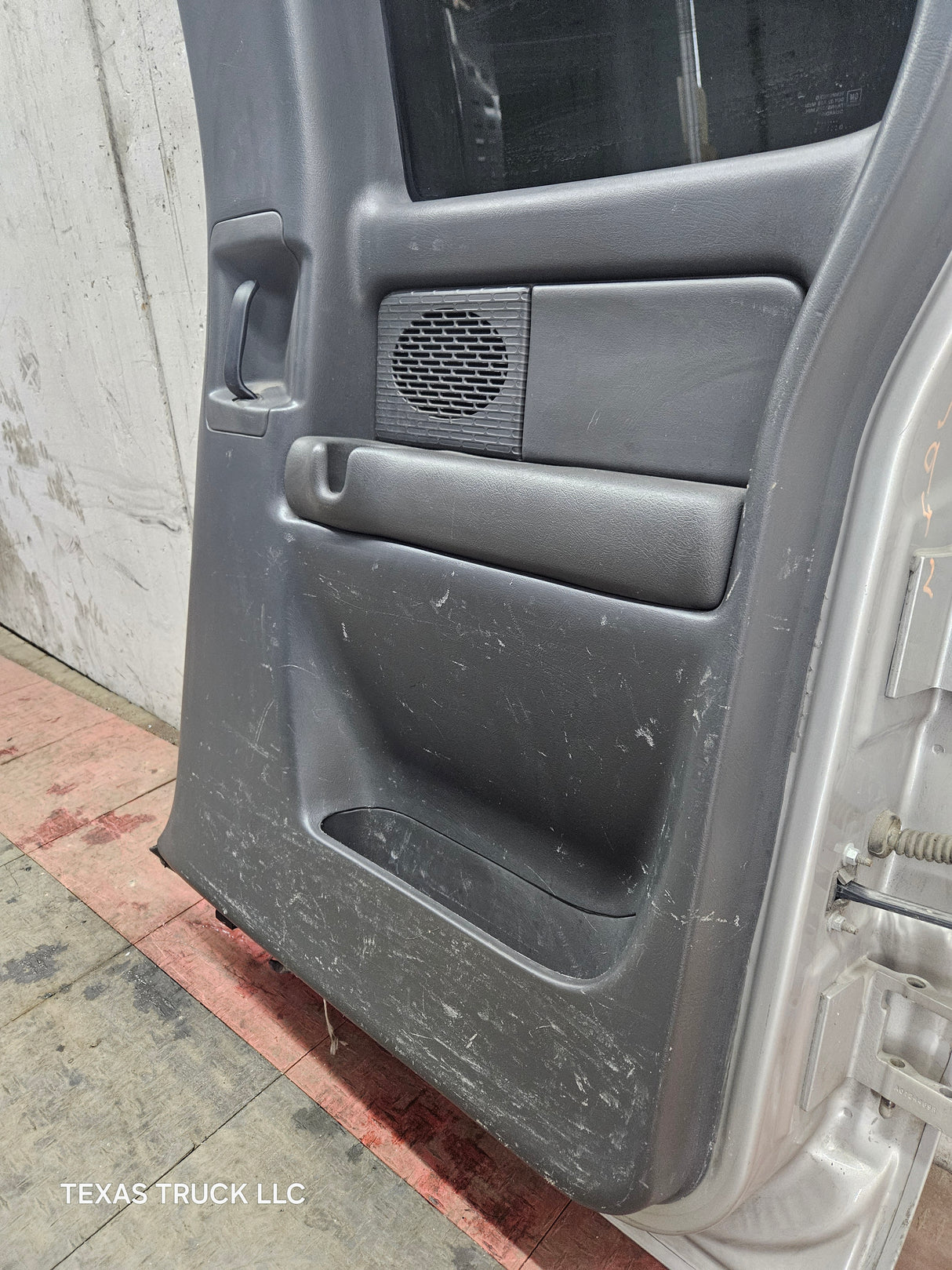 1999-2006 Chevrolet Silverado / GMC Sierra 1500 2500 3500 HD Rear Passenger side Extended Cab rear door - Pewter/Tan