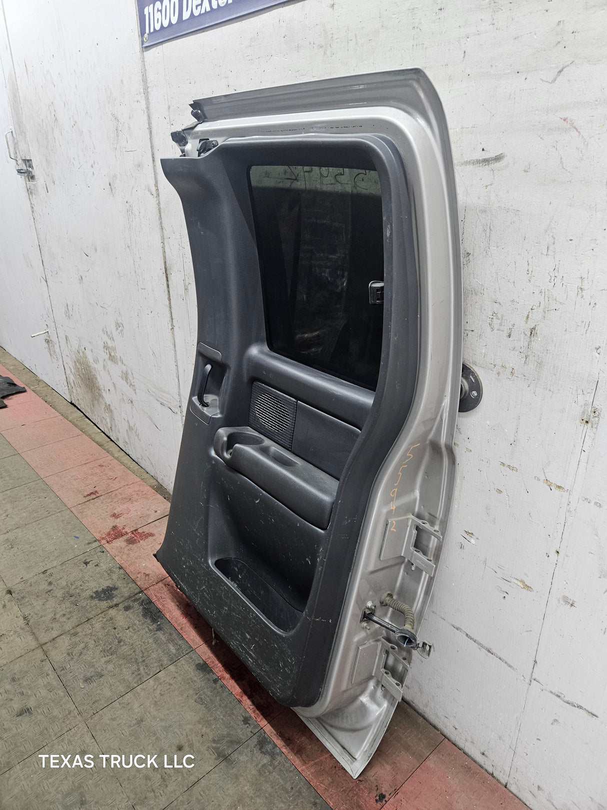 1999-2006 Chevrolet Silverado / GMC Sierra 1500 2500 3500 HD Rear Passenger side Extended Cab rear door - Pewter/Tan