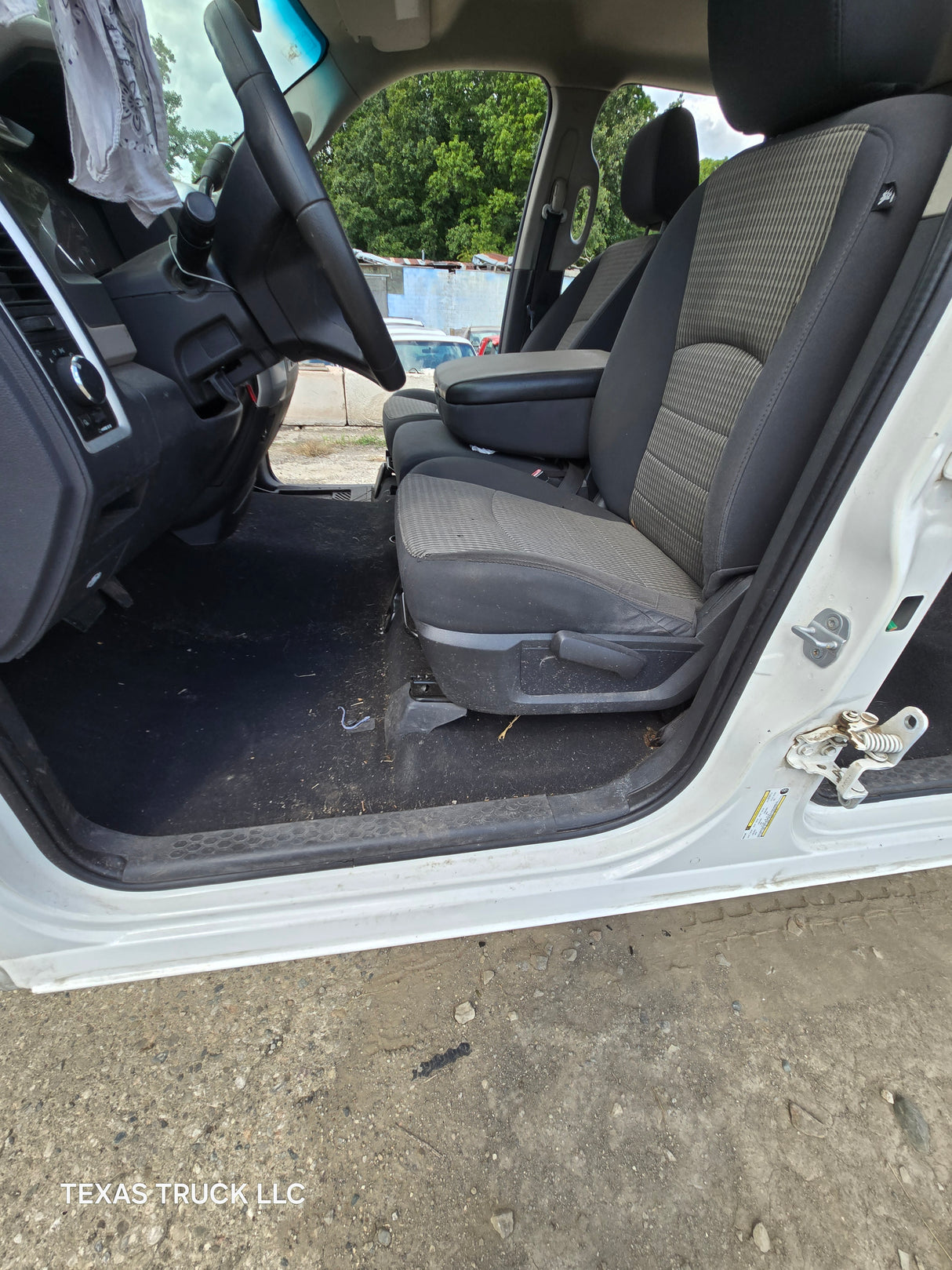 2009-2018 Dodge Ram 1500 4th Gen Quad Cab Cab - White