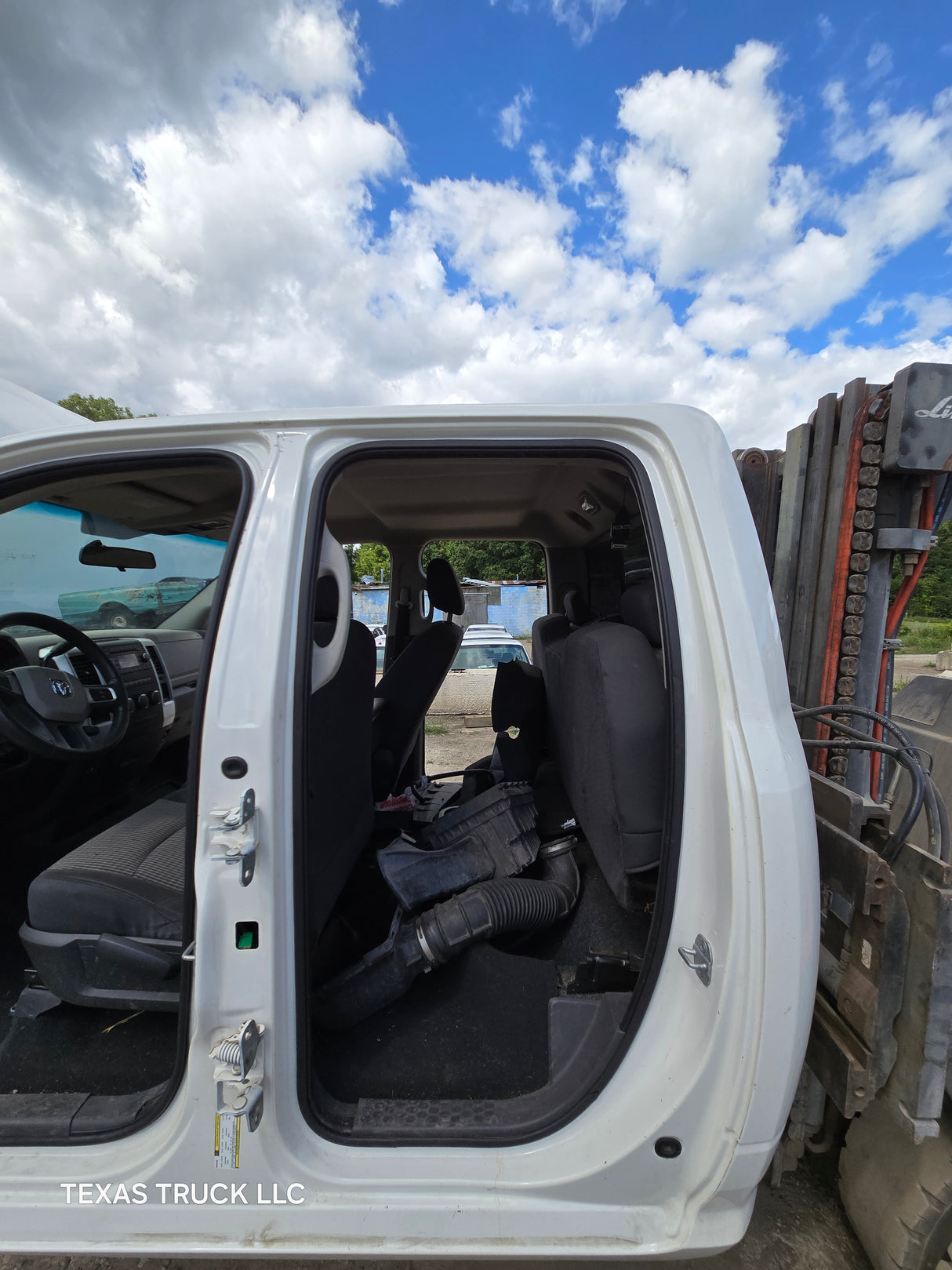 2009-2018 Dodge Ram 1500 4th Gen Quad Cab Cab - White