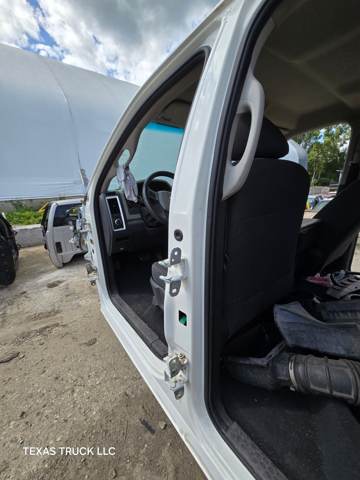 2009-2018 Dodge Ram 1500 4th Gen Quad Cab Cab - White