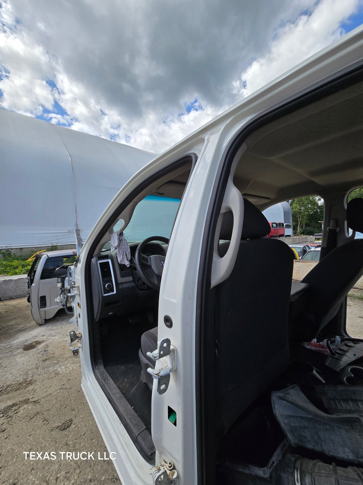 2009-2018 Dodge Ram 1500 4th Gen Quad Cab Cab - White